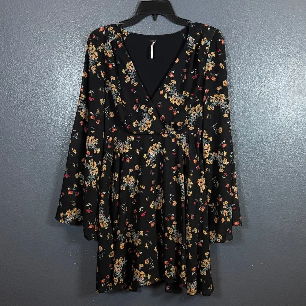 Free People M women’s black flowers dress Lilou